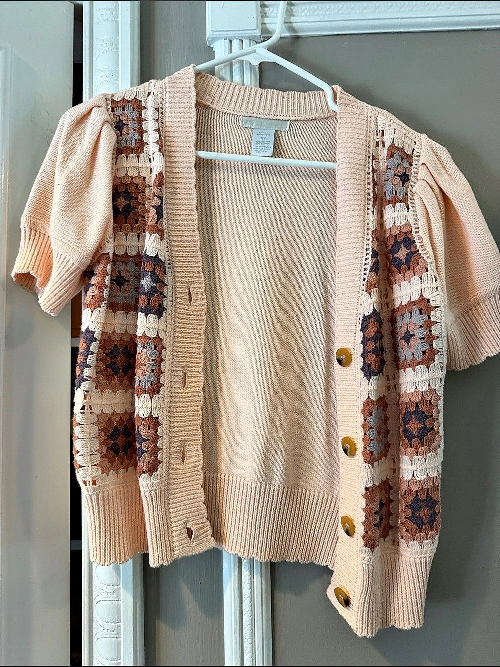 peachy
Pink & Brown Geometric Button-Front Cardigan